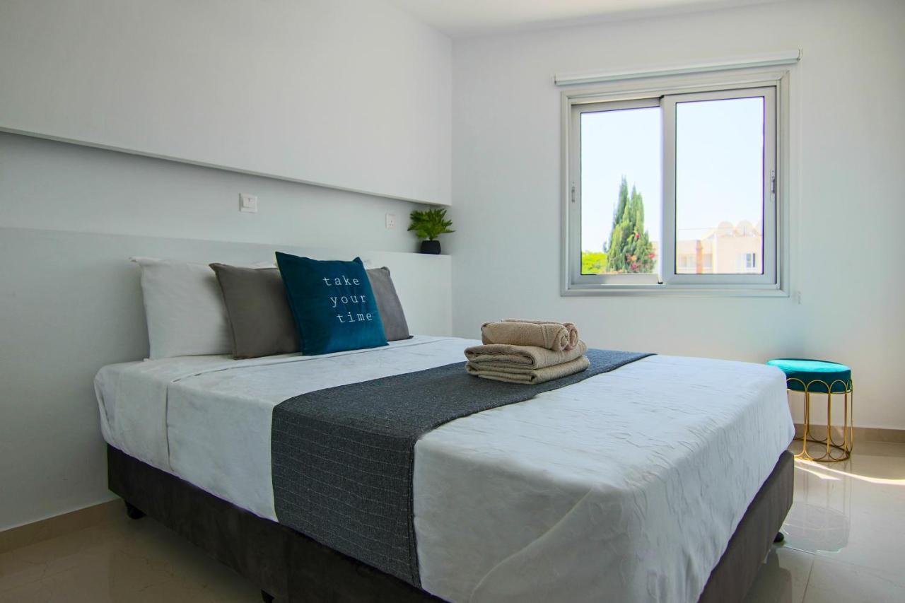 Phaedrus Living: Seaside Luxury Flat Lighthouse 65 Apartment Пафос Екстериор снимка
