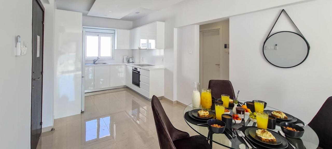 Phaedrus Living: Seaside Luxury Flat Lighthouse 65 Apartment Пафос Екстериор снимка
