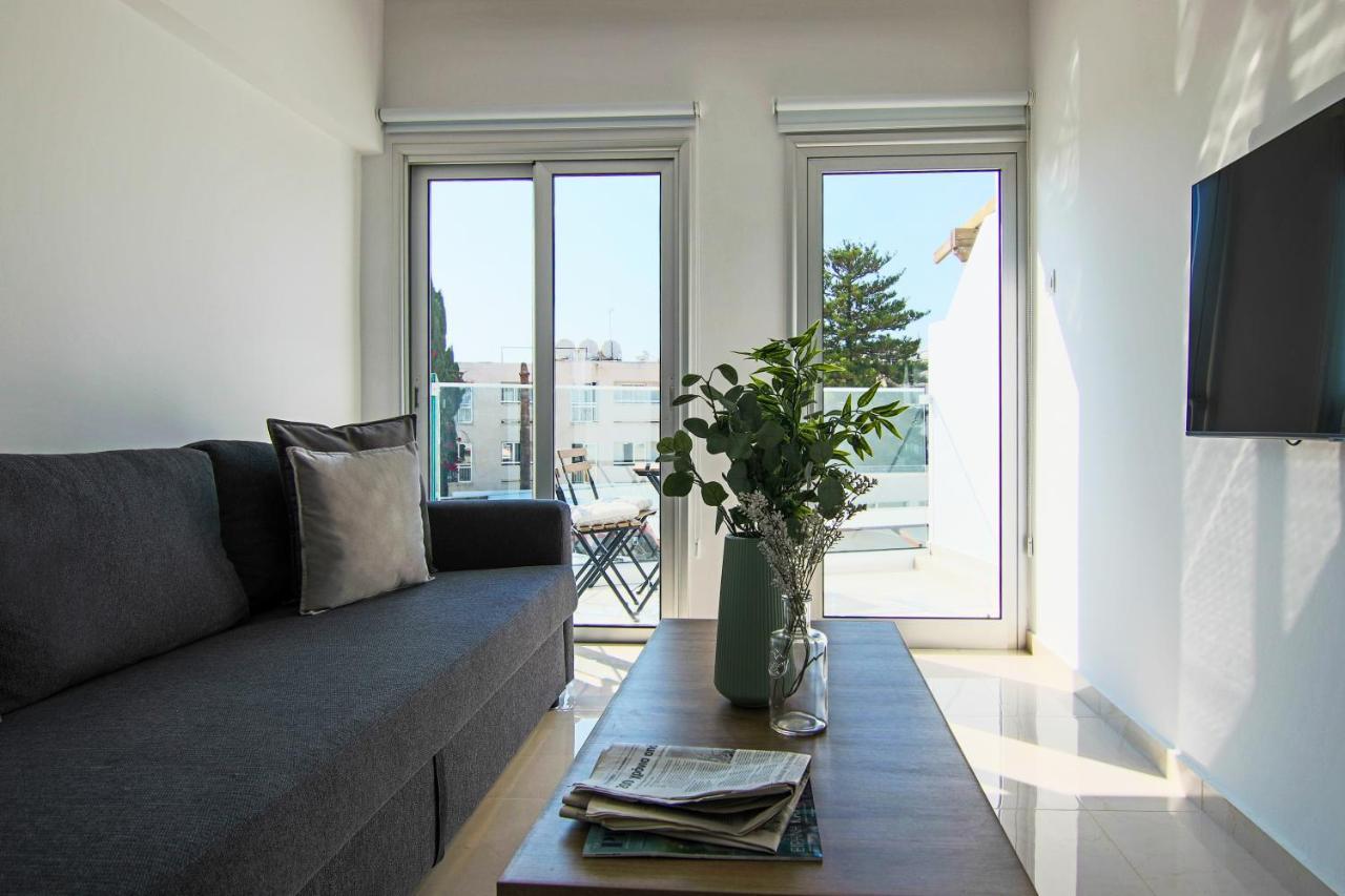 Phaedrus Living: Seaside Luxury Flat Lighthouse 65 Apartment Пафос Екстериор снимка